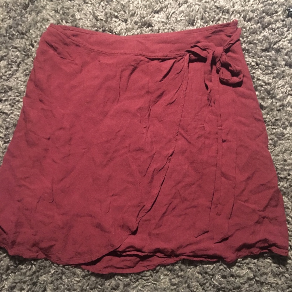 Kendal and Kylie Pho wrap skirt